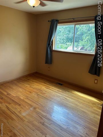 1320 Athlone Street, Oxford, MI 48371