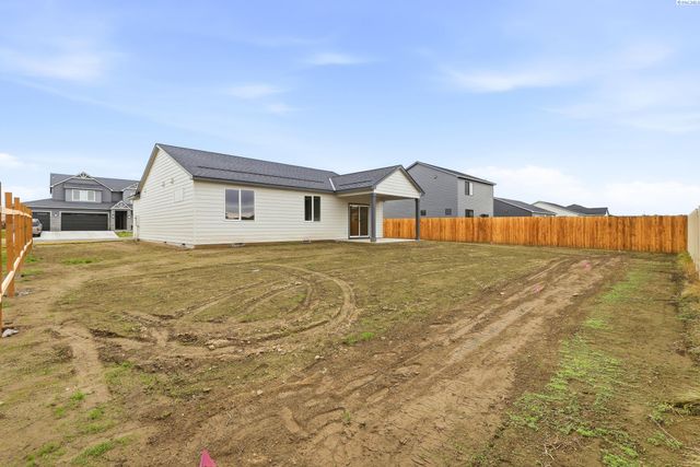 409 Amberly Ave, Grandview, WA 98930