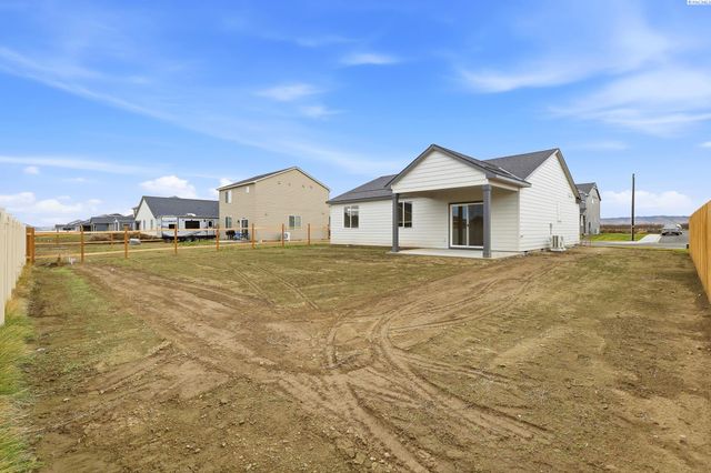 409 Amberly Ave, Grandview, WA 98930