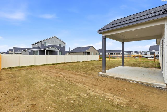 409 Amberly Ave, Grandview, WA 98930