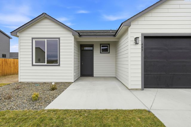 409 Amberly Ave, Grandview, WA 98930