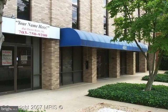 4085 CHAIN BRIDGE RD #G-1, Fairfax, VA 22030