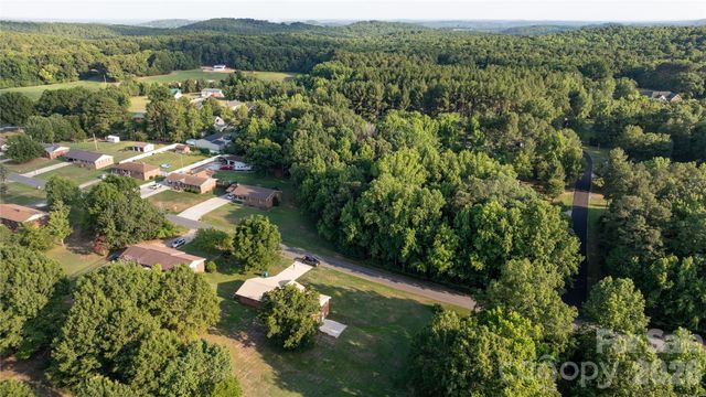 2209 Woodhurst Lane, Albemarle, NC 28001