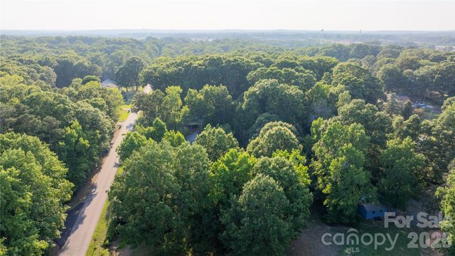2209 Woodhurst Lane, Albemarle, NC 28001