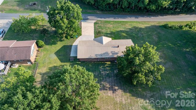 2209 Woodhurst Lane, Albemarle, NC 28001