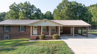 2209 Woodhurst Lane, Albemarle, NC 28001