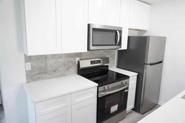 1173 W 28th Street 3, Riviera Beach, FL 33404