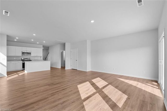 2587 Raspberry Hill Drive, Winston-salem, NC 27106