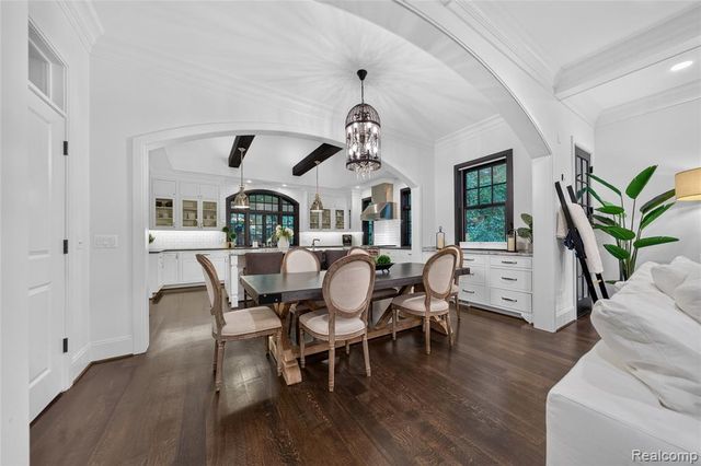 1533 Kensington Road, Bloomfield Hills, MI 48304