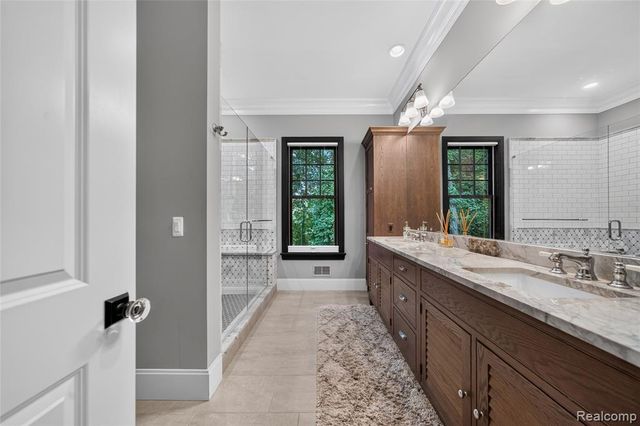 1533 Kensington Road, Bloomfield Hills, MI 48304
