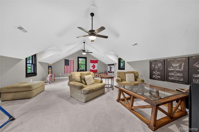 1533 Kensington Road, Bloomfield Hills, MI 48304