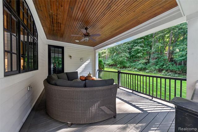 1533 Kensington Road, Bloomfield Hills, MI 48304