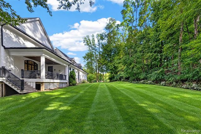 1533 Kensington Road, Bloomfield Hills, MI 48304