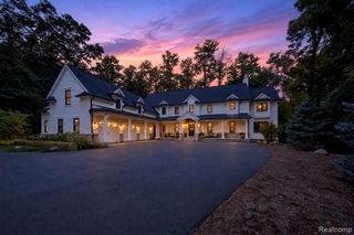 1533 Kensington Road, Bloomfield Hills, MI 48304