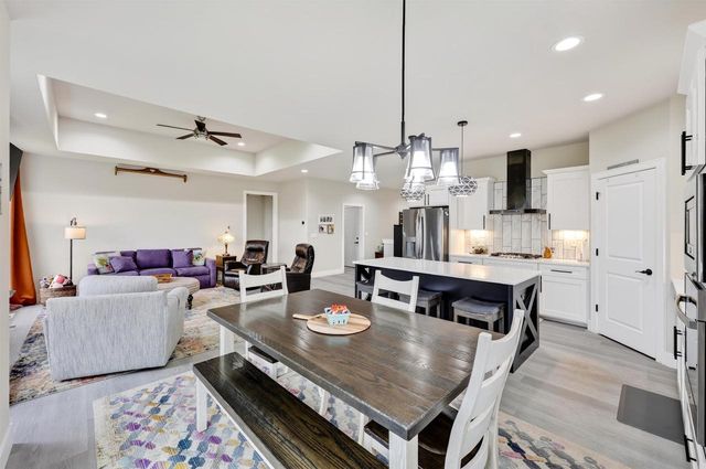 142 N Legacy Way, Sun Prairie, WI 53590