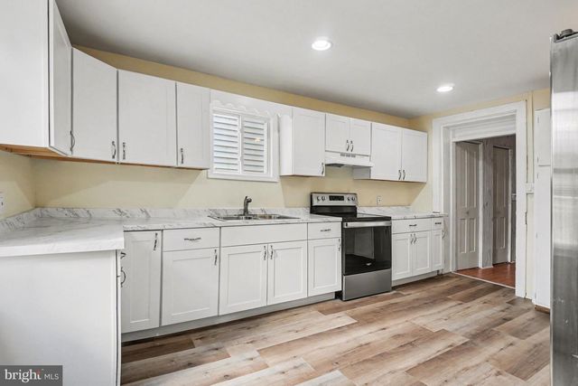 1006 WALNUT ST, Lebanon, PA 17042