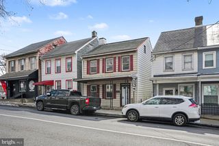 1006 WALNUT ST, Lebanon, PA 17042