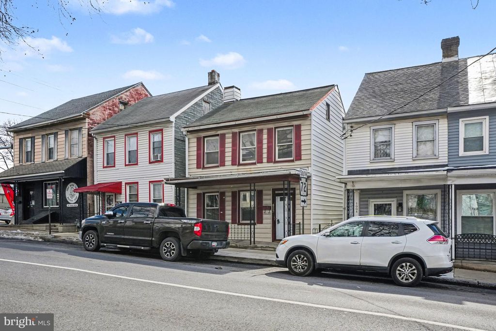 1006 WALNUT ST, Lebanon, PA 17042