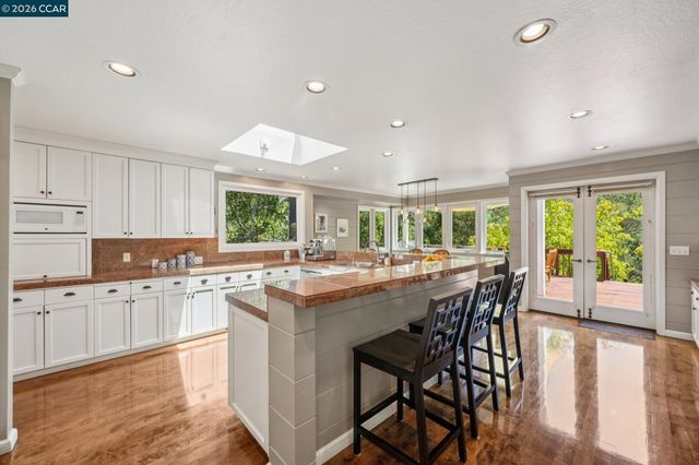 3620 Madrone Dr., Lafayette, CA 94549