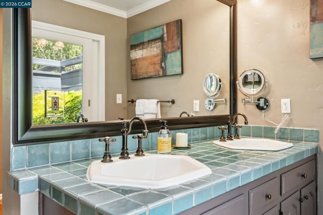 3620 Madrone Dr., Lafayette, CA 94549