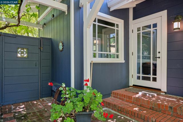 3620 Madrone Dr., Lafayette, CA 94549