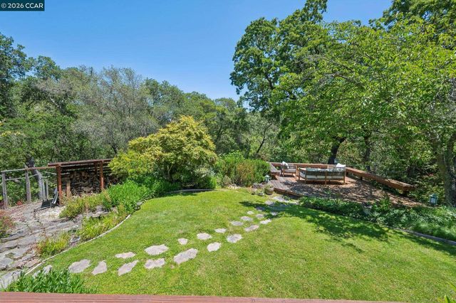 3620 Madrone Dr., Lafayette, CA 94549