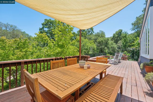 3620 Madrone Dr., Lafayette, CA 94549