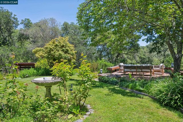 3620 Madrone Dr., Lafayette, CA 94549