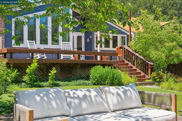 3620 Madrone Dr., Lafayette, CA 94549