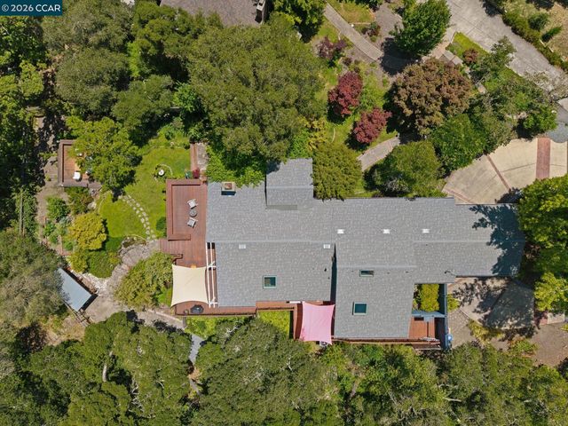 3620 Madrone Dr., Lafayette, CA 94549