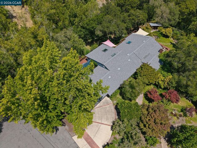 3620 Madrone Dr., Lafayette, CA 94549