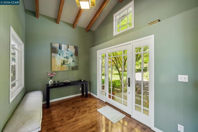 3620 Madrone Dr., Lafayette, CA 94549