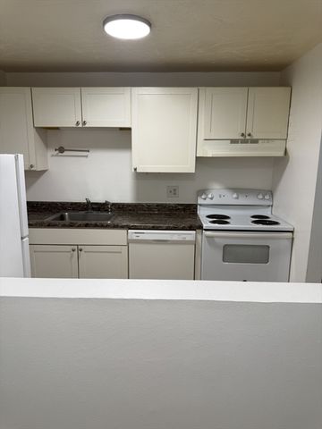 707 Bedford Street 3, Abington, MA 02351
