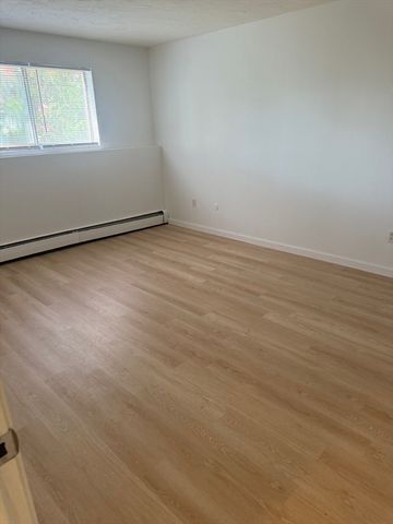 707 Bedford Street 3, Abington, MA 02351