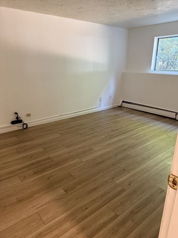 707 Bedford Street 3, Abington, MA 02351