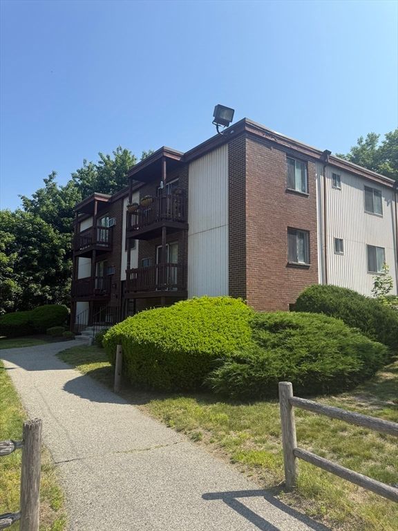 707 Bedford Street 3, Abington, MA 02351