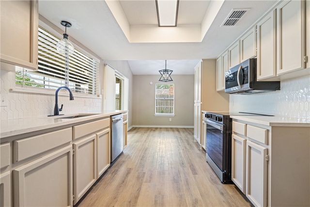 3610 Swiss Dr, Corpus Christi, TX 78415