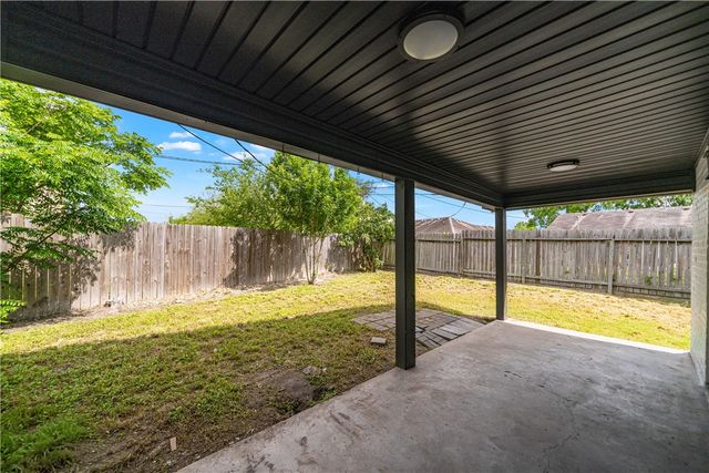 3610 Swiss Dr, Corpus Christi, TX 78415