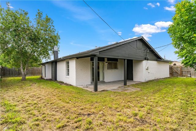 3610 Swiss Dr, Corpus Christi, TX 78415