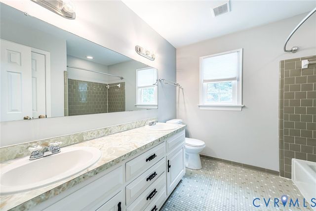 349 Wallingham Dr, Midlothian, VA 23114