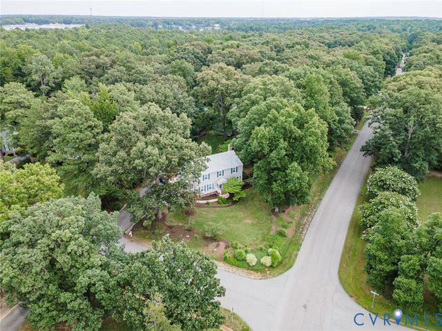 349 Wallingham Dr, Midlothian, VA 23114