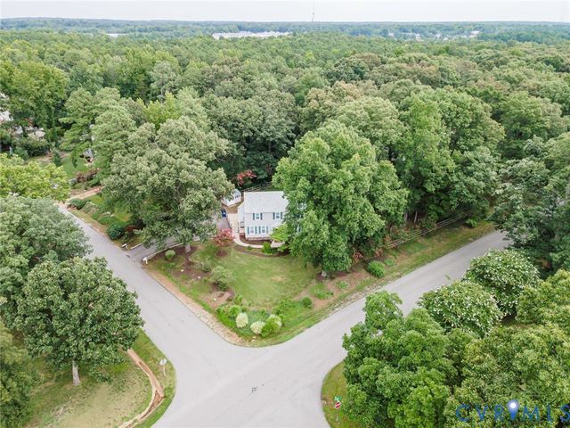 349 Wallingham Dr, Midlothian, VA 23114