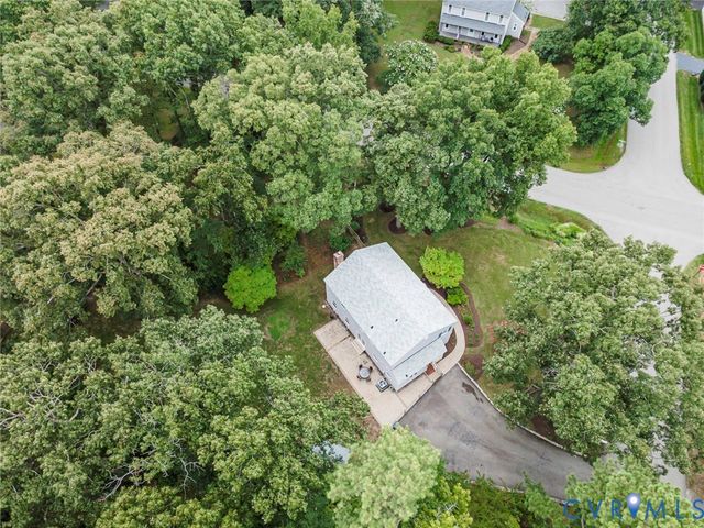 349 Wallingham Dr, Midlothian, VA 23114