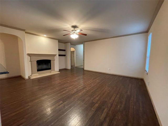 532 Baverton Lane, Fort Worth, TX 76052