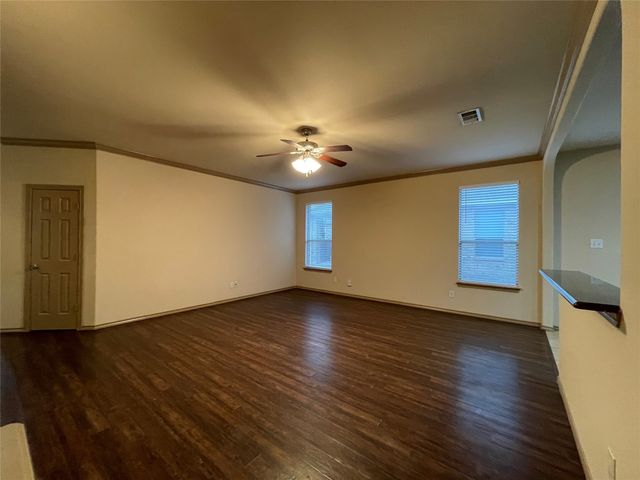 532 Baverton Lane, Fort Worth, TX 76052