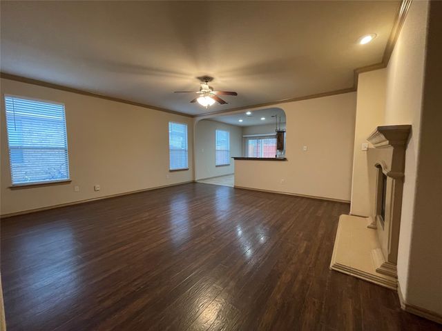 532 Baverton Lane, Fort Worth, TX 76052
