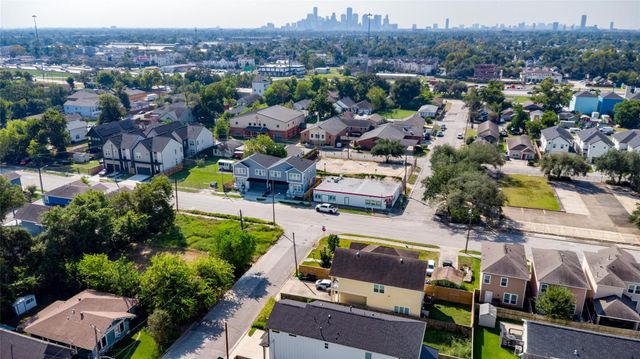 3307 Delhi Street, Houston, TX 77022