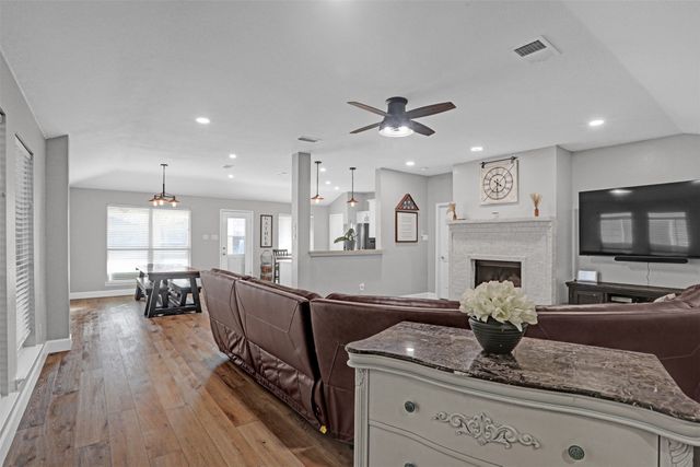 817 Andrews Court, Anna, TX 75409