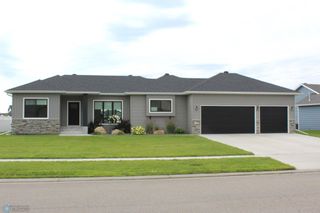 4229 Pine Parkway S, Fargo, ND 58104