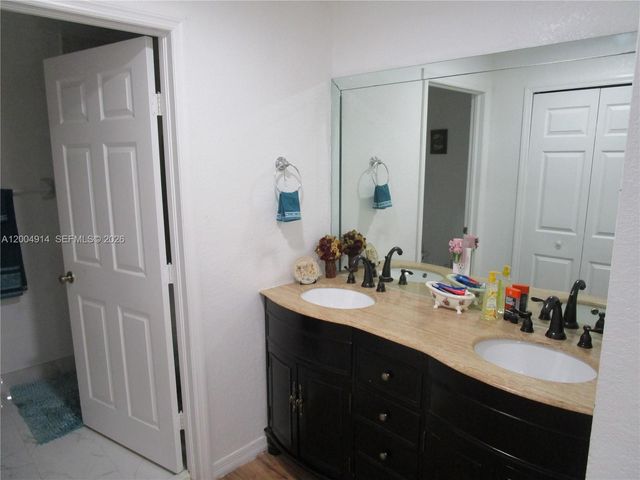 22100 SW 122nd Ct, Miami, FL 33170